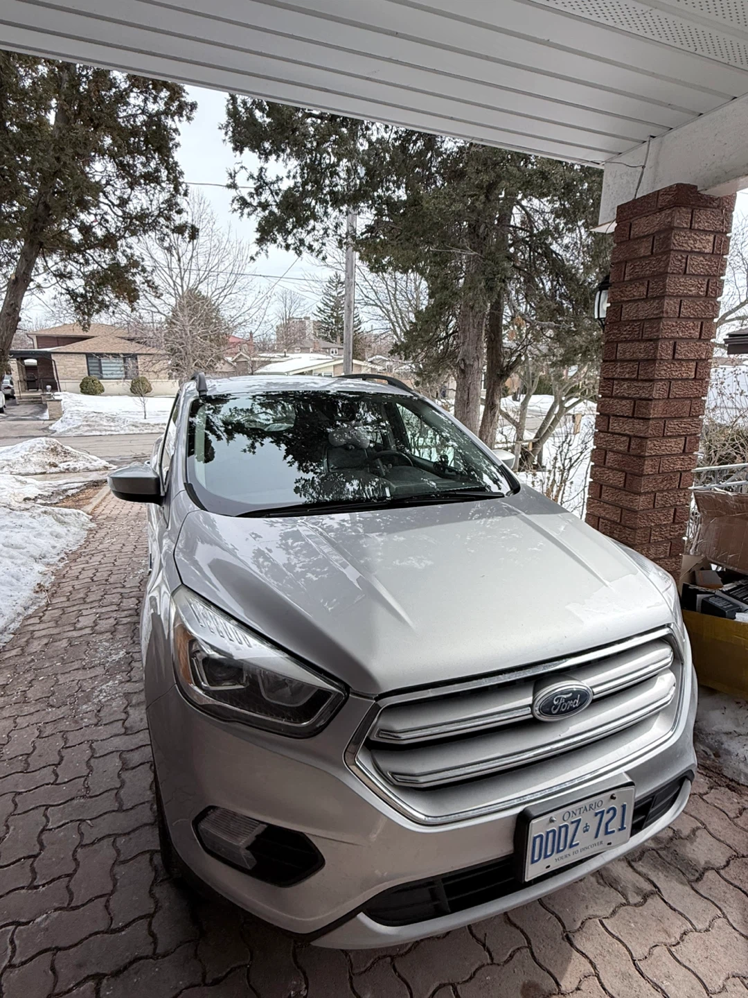Silver Ford Escape 2018 SUV - photo 2