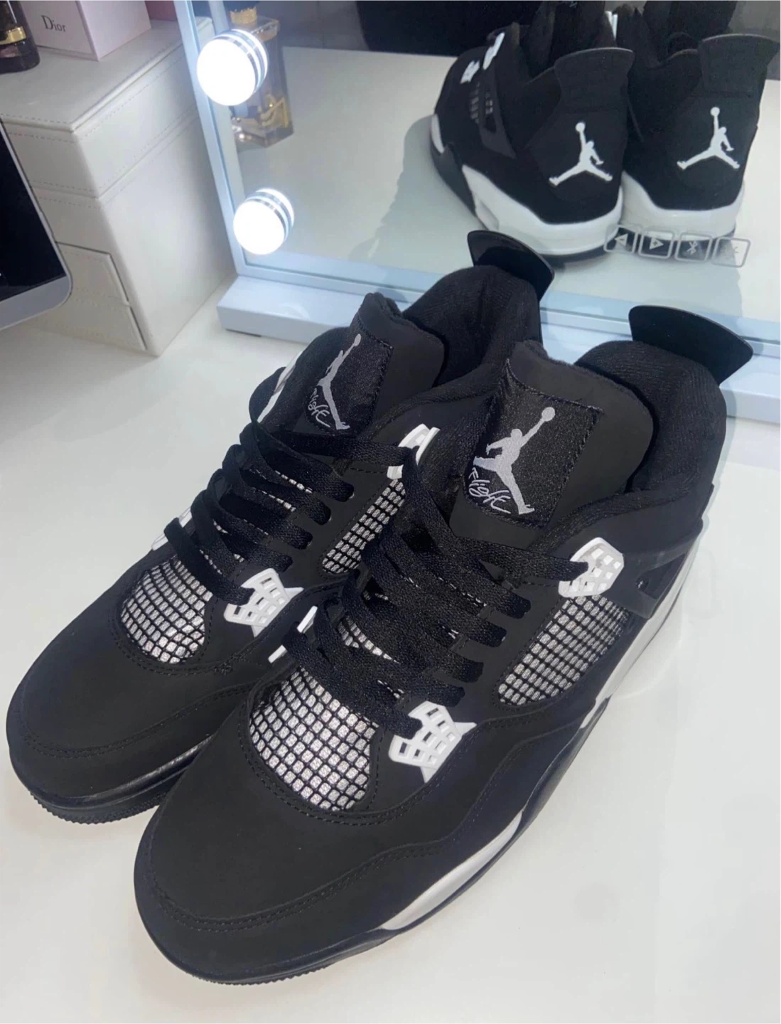 Jordan 4 Retro Thunder Size 12 - photo 2