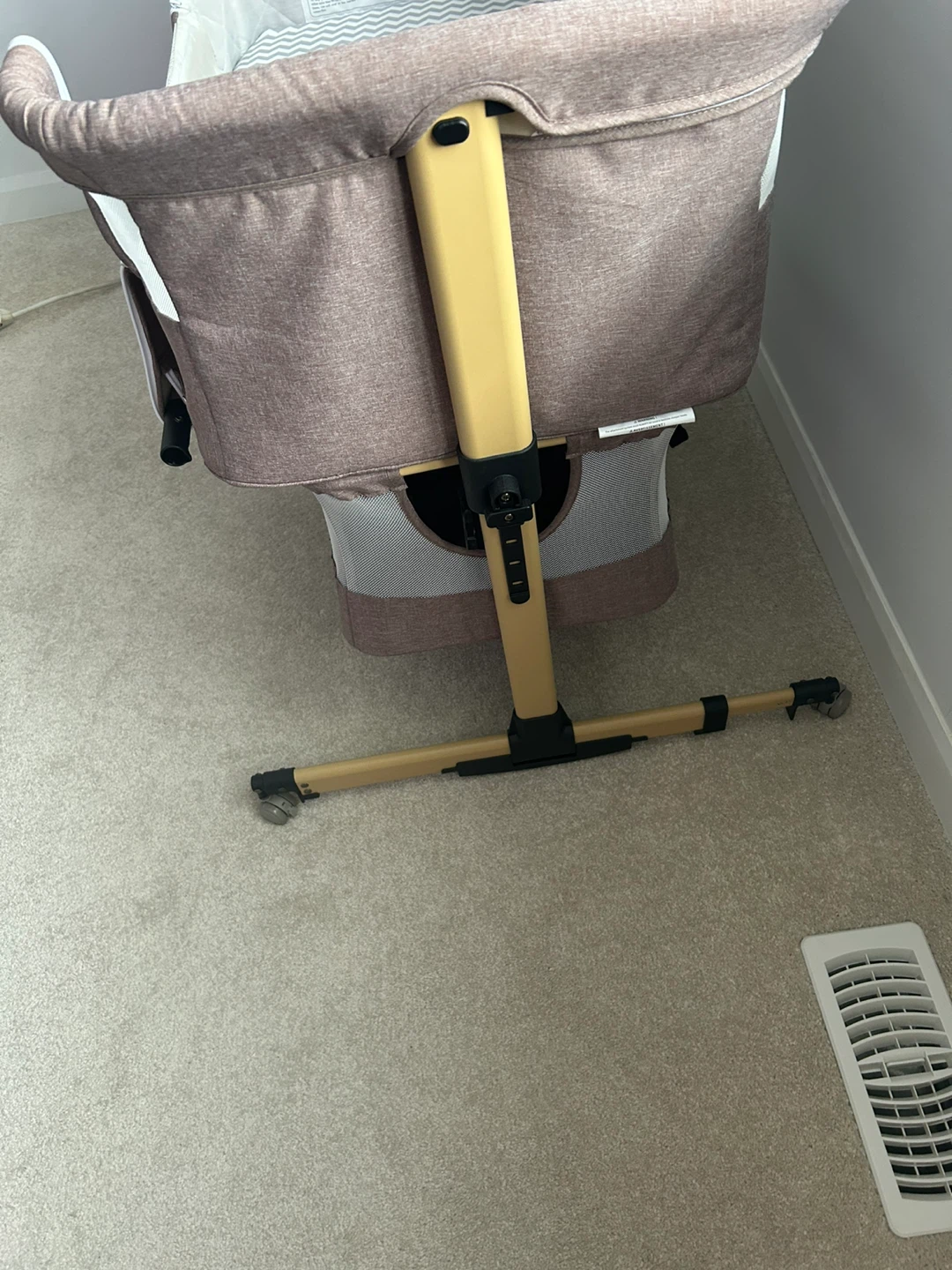 Baby Bassinet with Mosquito Net - photo 2