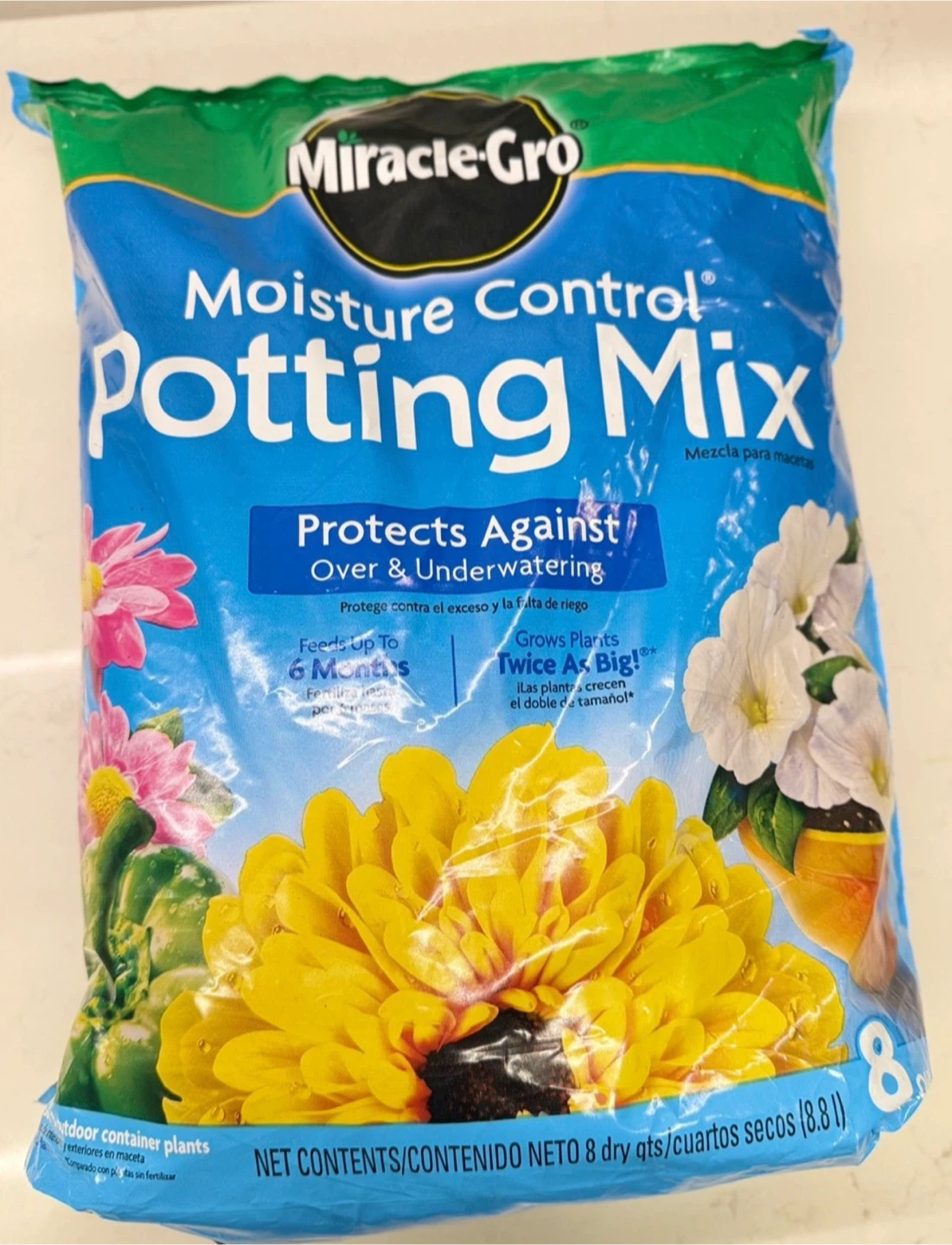 Miracle-Gro Moisture Control Potting Mix - 8 qt 🧡