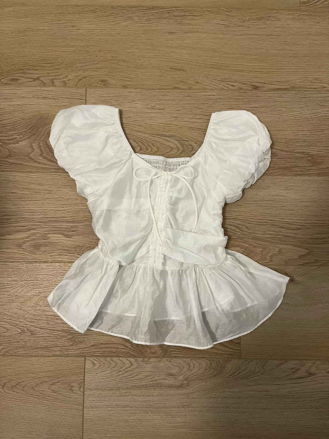 white puff sleeve peplum top
