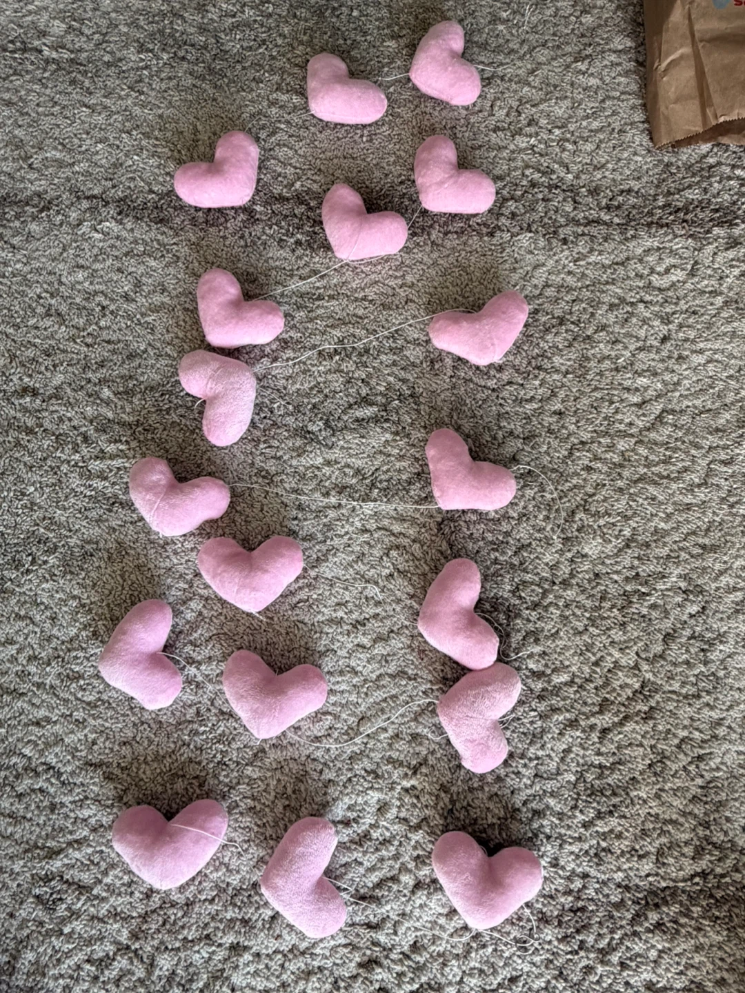 FREE - Pink Heart plush decor - 7 sets, 18 pieces of heart - photo 4