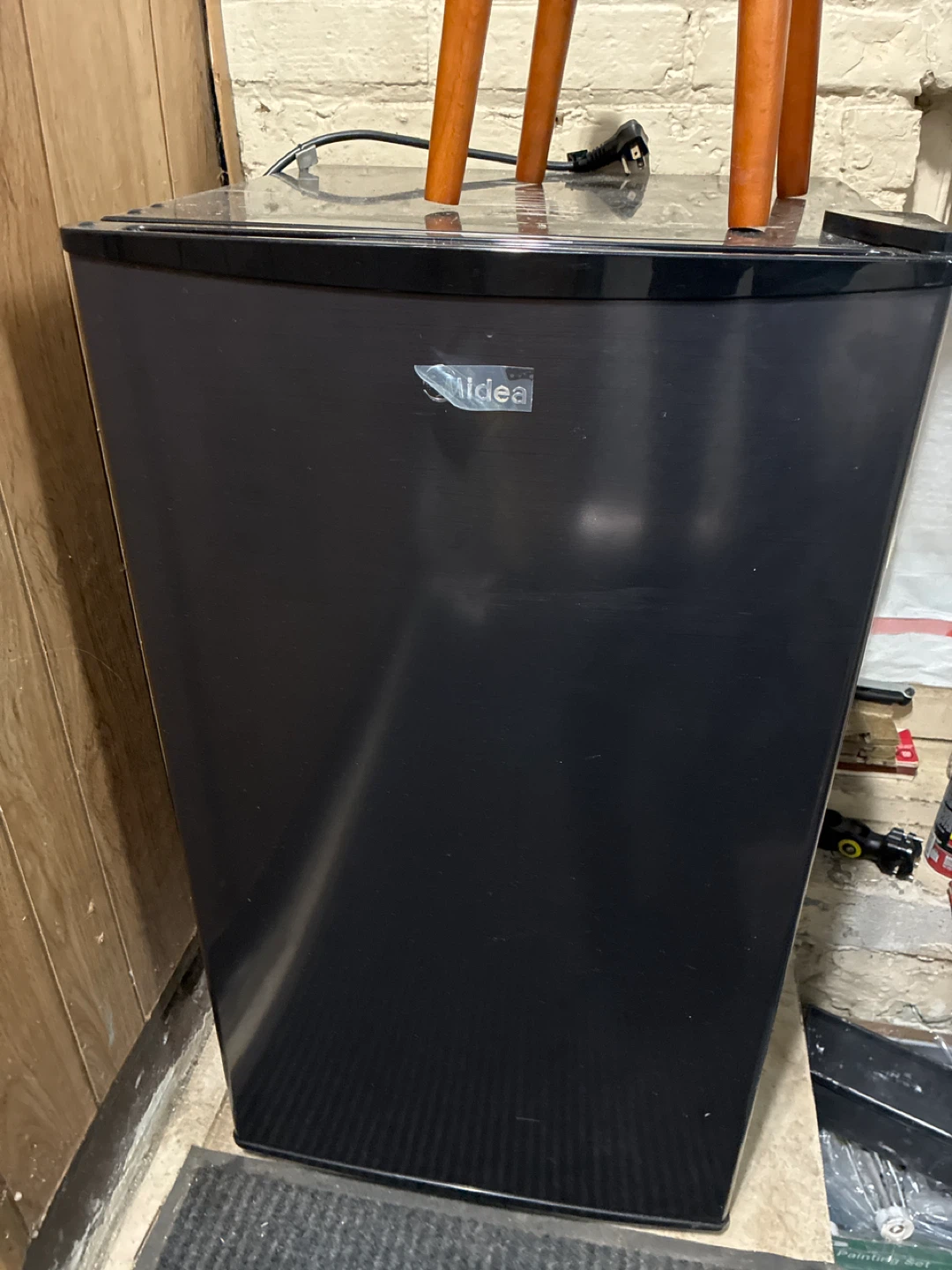 Midea Black Mini Fridge