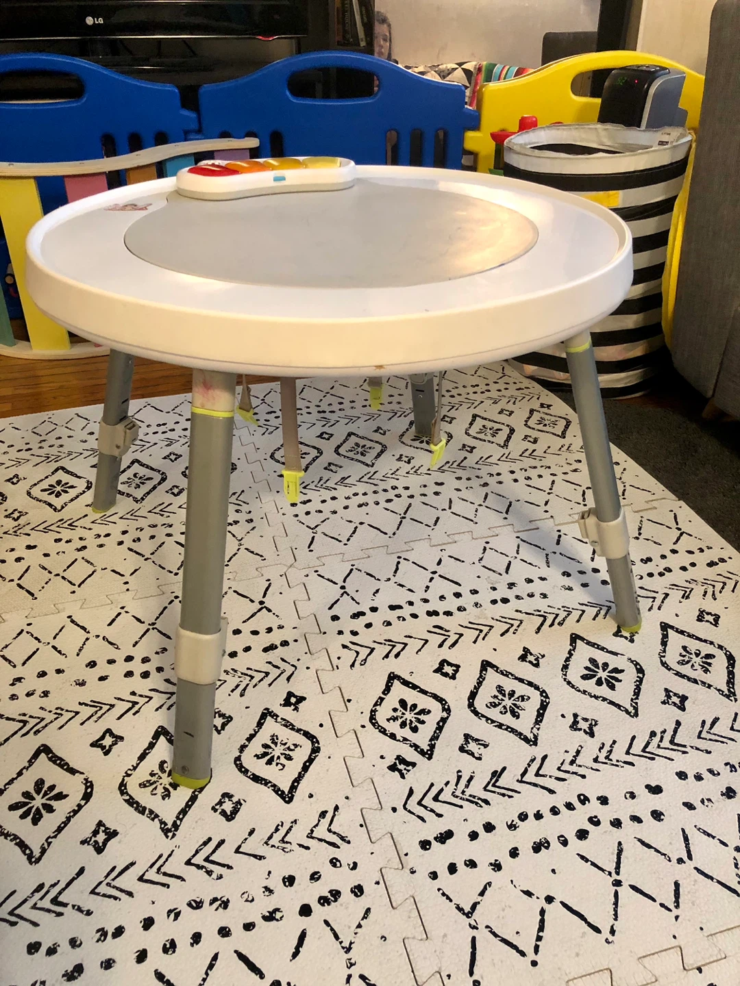 Free if picked up this weekend! Skip Hop Baby Activity Center - photo 3