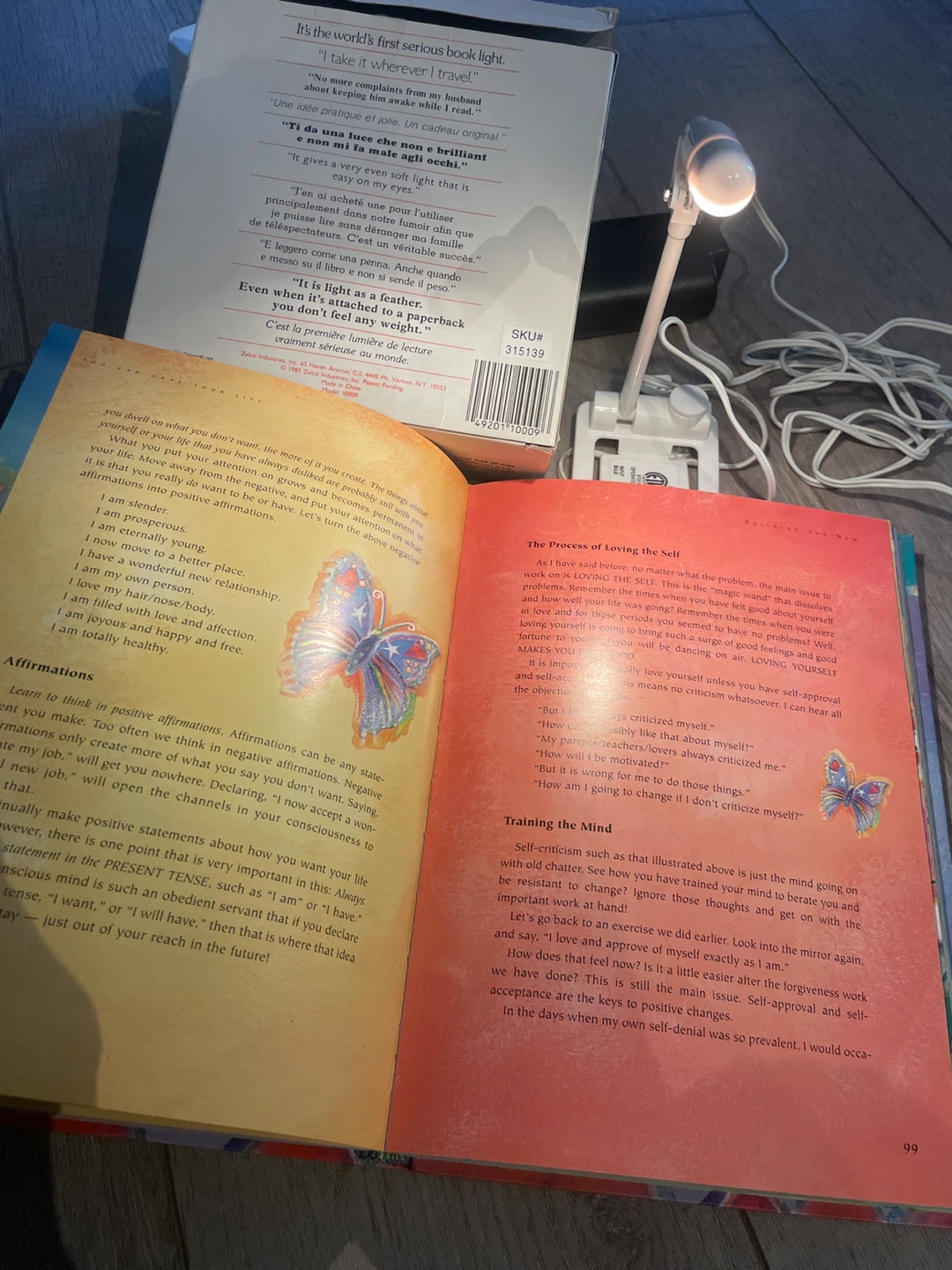 🧡 The Itty Bitty Book Light - photo 3