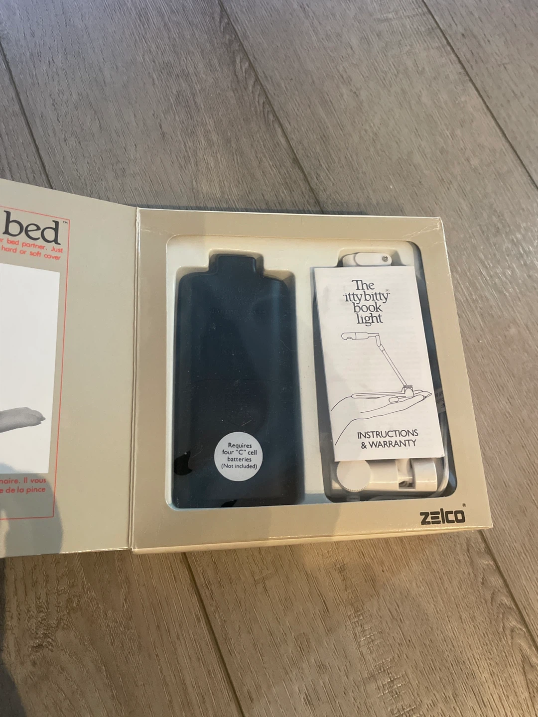 🧡 The Itty Bitty Book Light - photo 5
