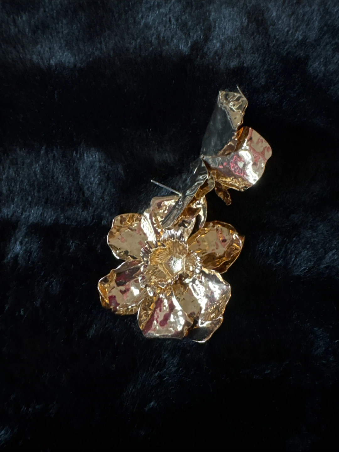 Gold Tone Flower earrings - photo 2