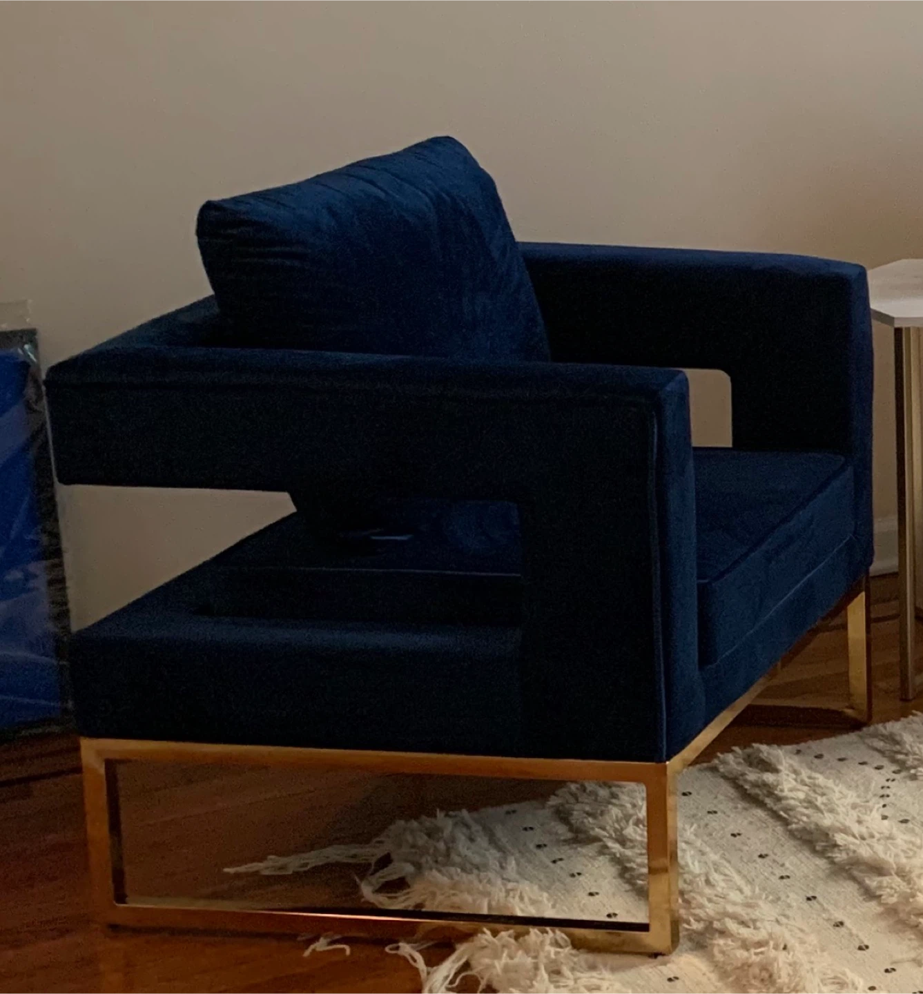 Blue Velvet Armchair with Gold Metal Base - photo 3