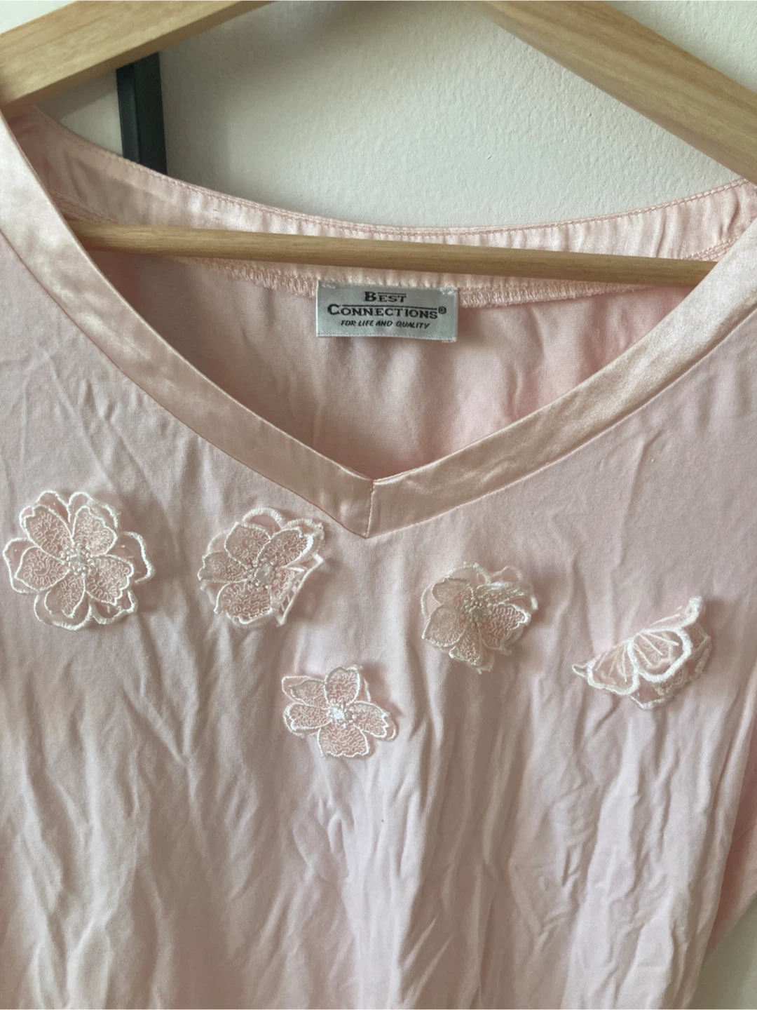 Pink T-Shirt with Flower Appliqués - photo 2