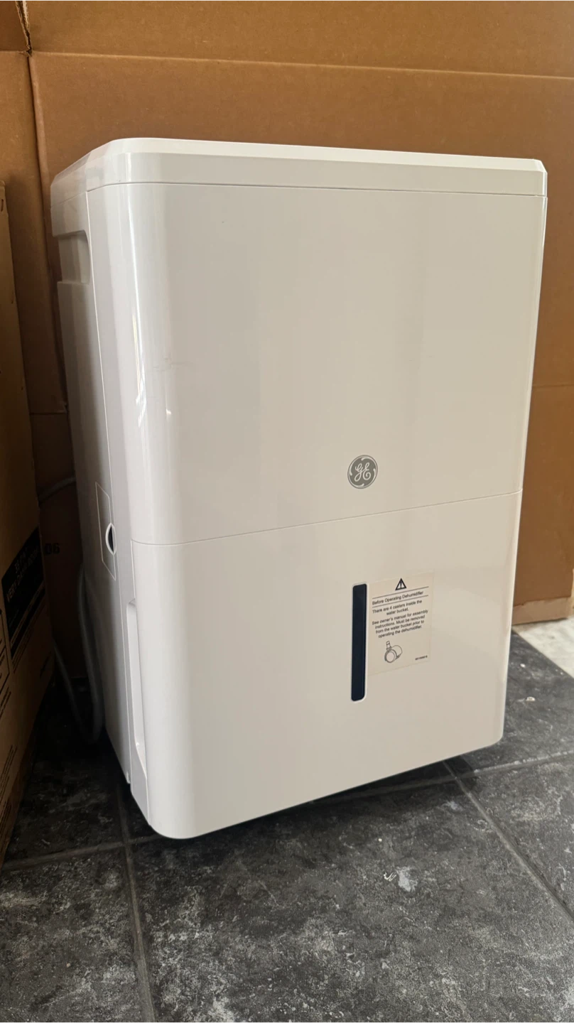 GE Appliances Dehumidifier ADHL35LA
