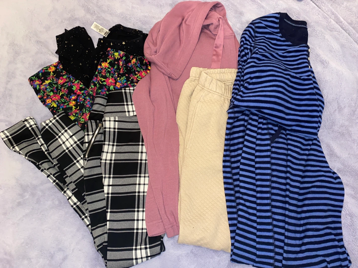 Women’s Clothing Bundle Medium/Small