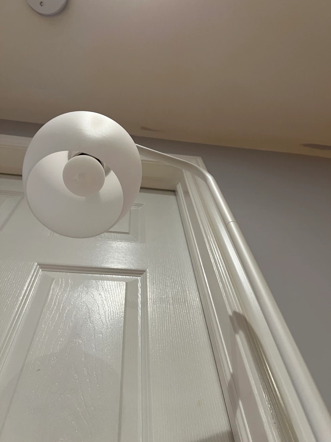 White Floor Lamp - photo 2