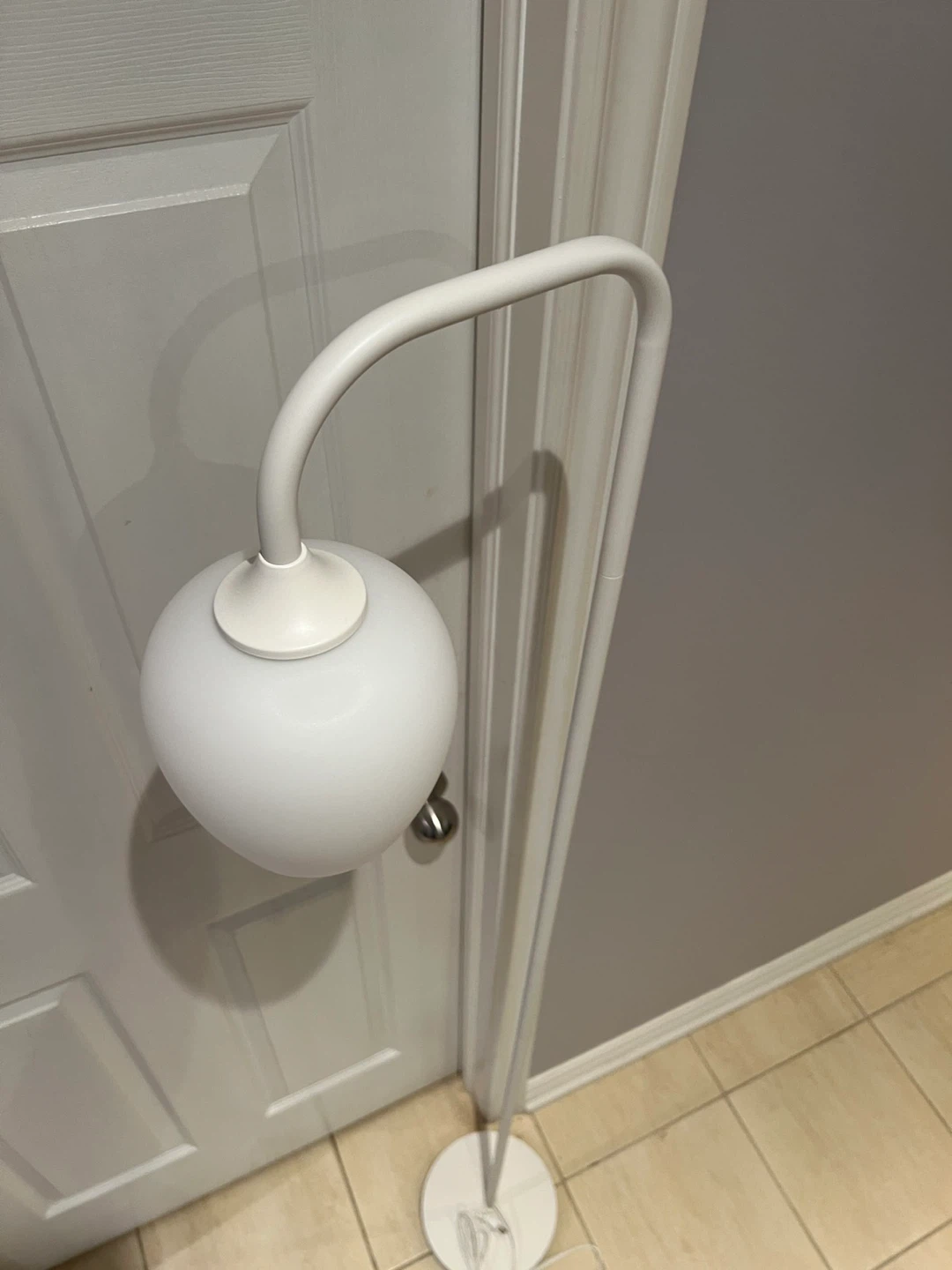 White Floor Lamp - photo 3