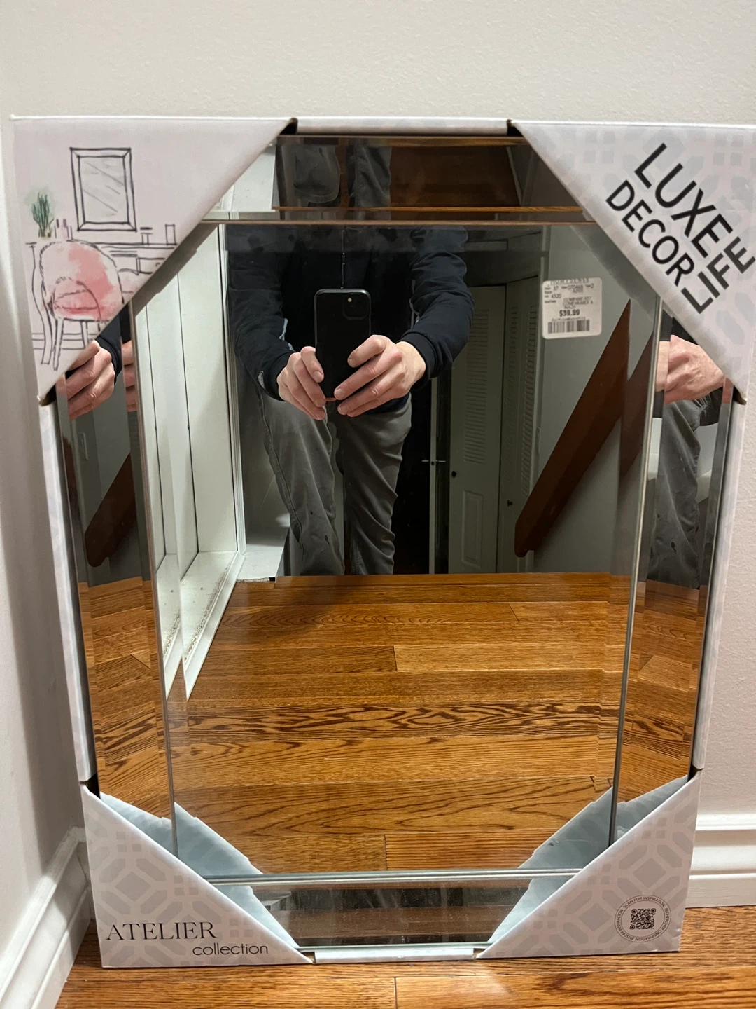 Mirror 18 x 24 Wall mirror. Atelier Collectio  Luxe Decor
