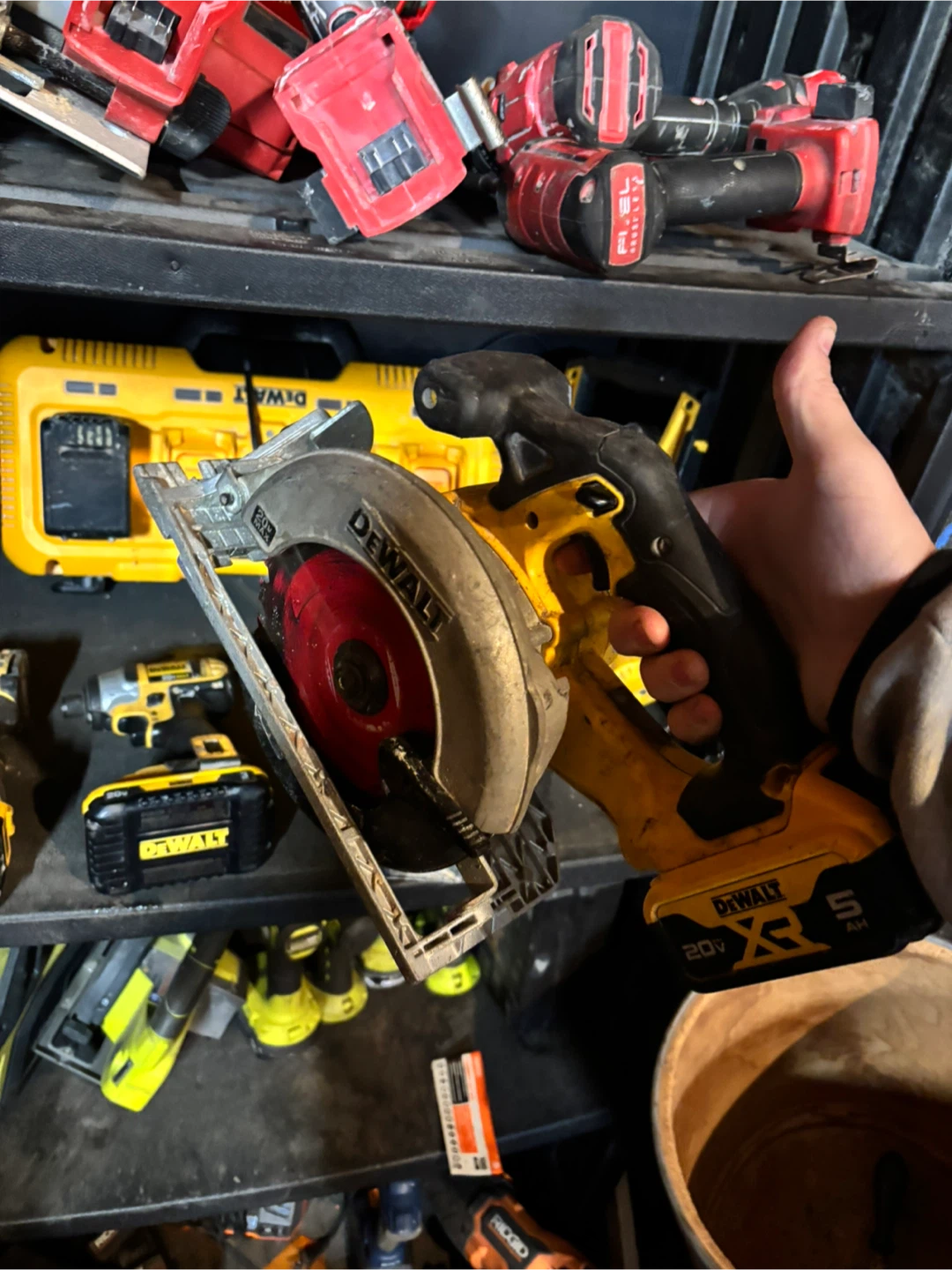 DeWalt 20V MAX XR 5Ah Cordless Circular Saw