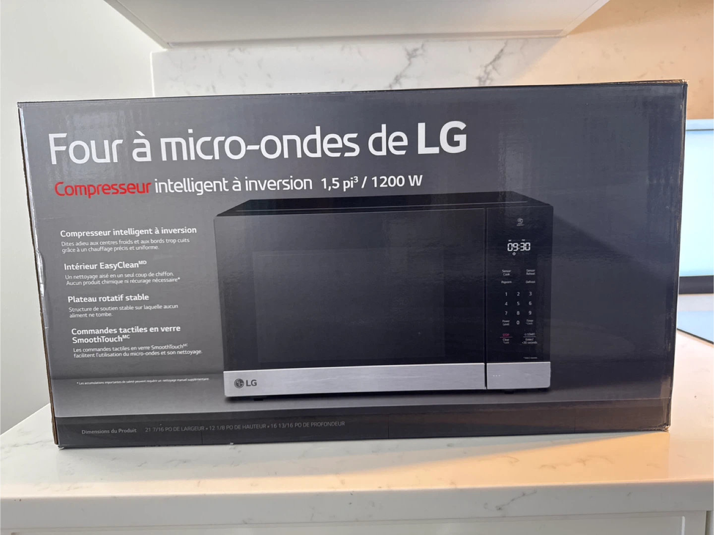 LG Smart Inverter Microwave Oven - 1.5 cu ft - photo 2