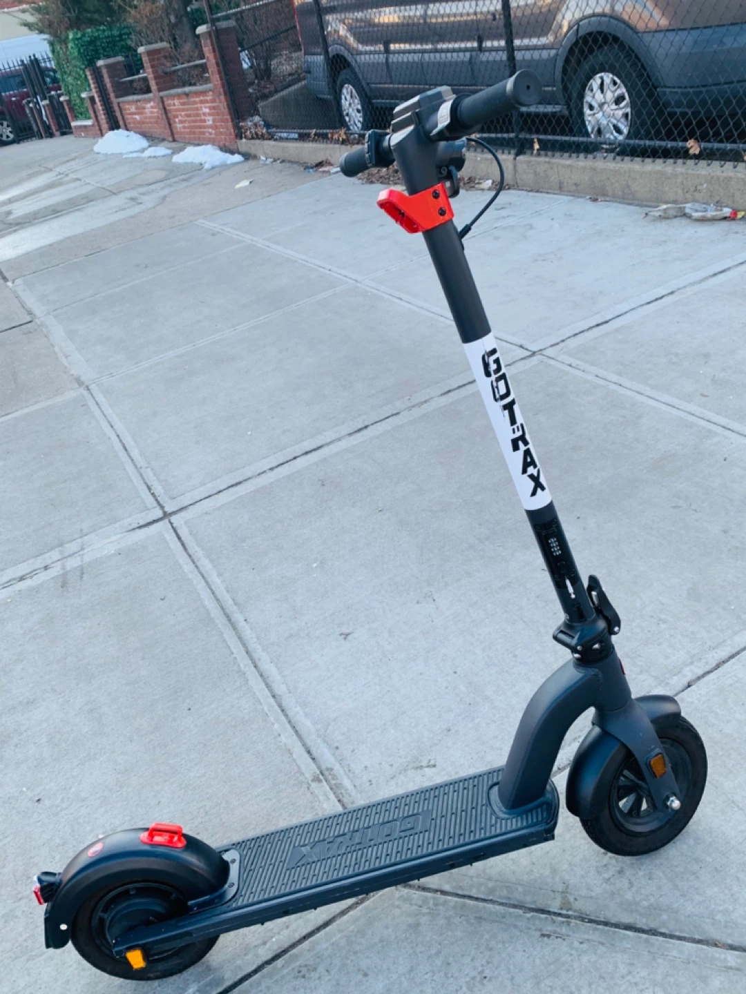 G4 GOTRAX Electric Scooter run fast - photo 2