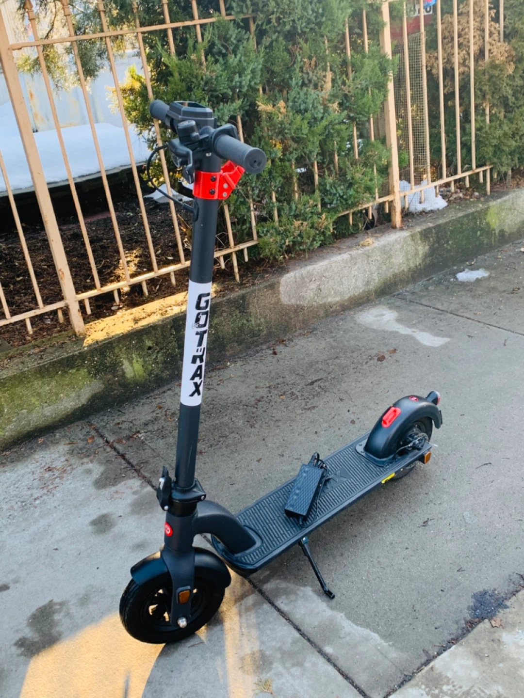G4 GOTRAX Electric Scooter run fast