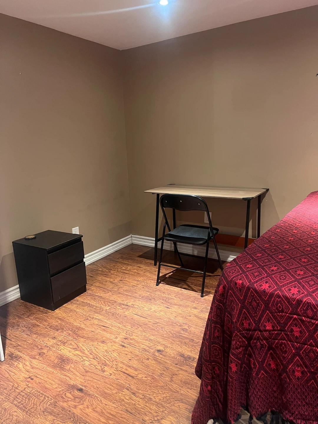 Furnished Basement Room for Rent – Scarborough (Females Only) - photo 3
