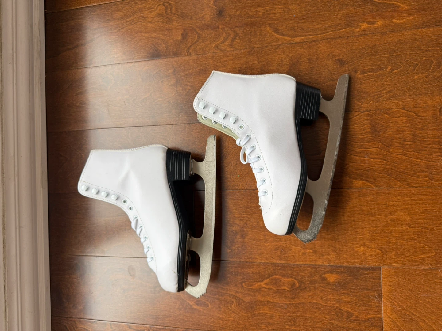White Figure Skates - US Size 6 / EUR 36-37 - photo 2
