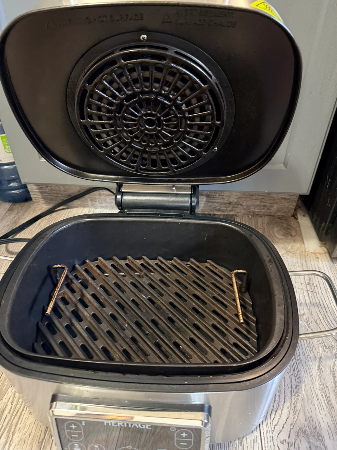 Air fryer - photo 2