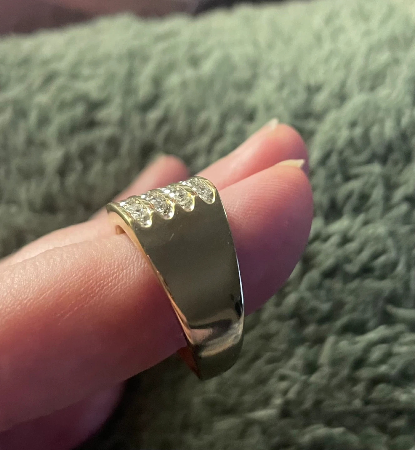 Men’s gold ring with diamonds - photo 2