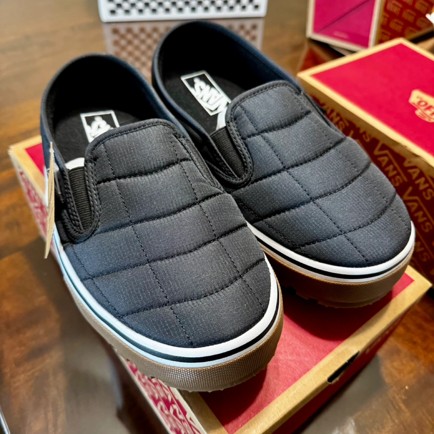 Brand New Vans MTE Snow Lodge Slipper - Quilted