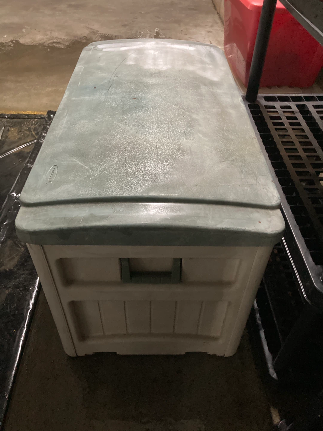 Suncast 73-Gallon Resin Outdoor Storage Deck Box - photo 3