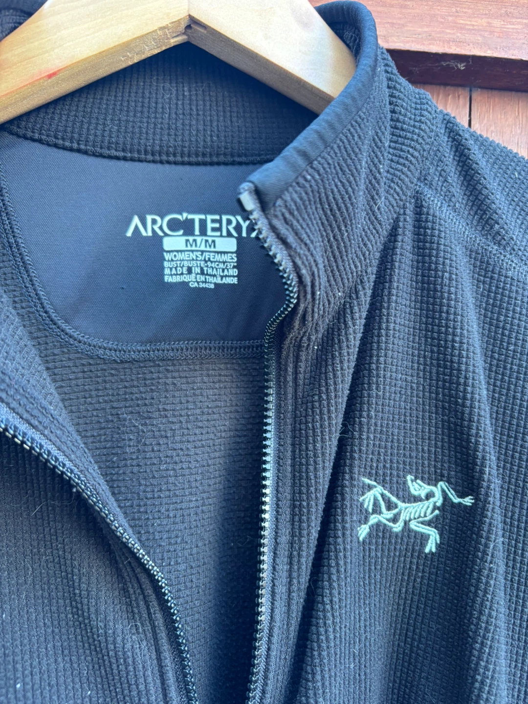 Jacket for women 30 dollars each - photo 2