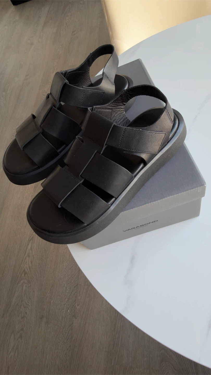 Vagabond Black Leather Gladiator Sandals Size 42