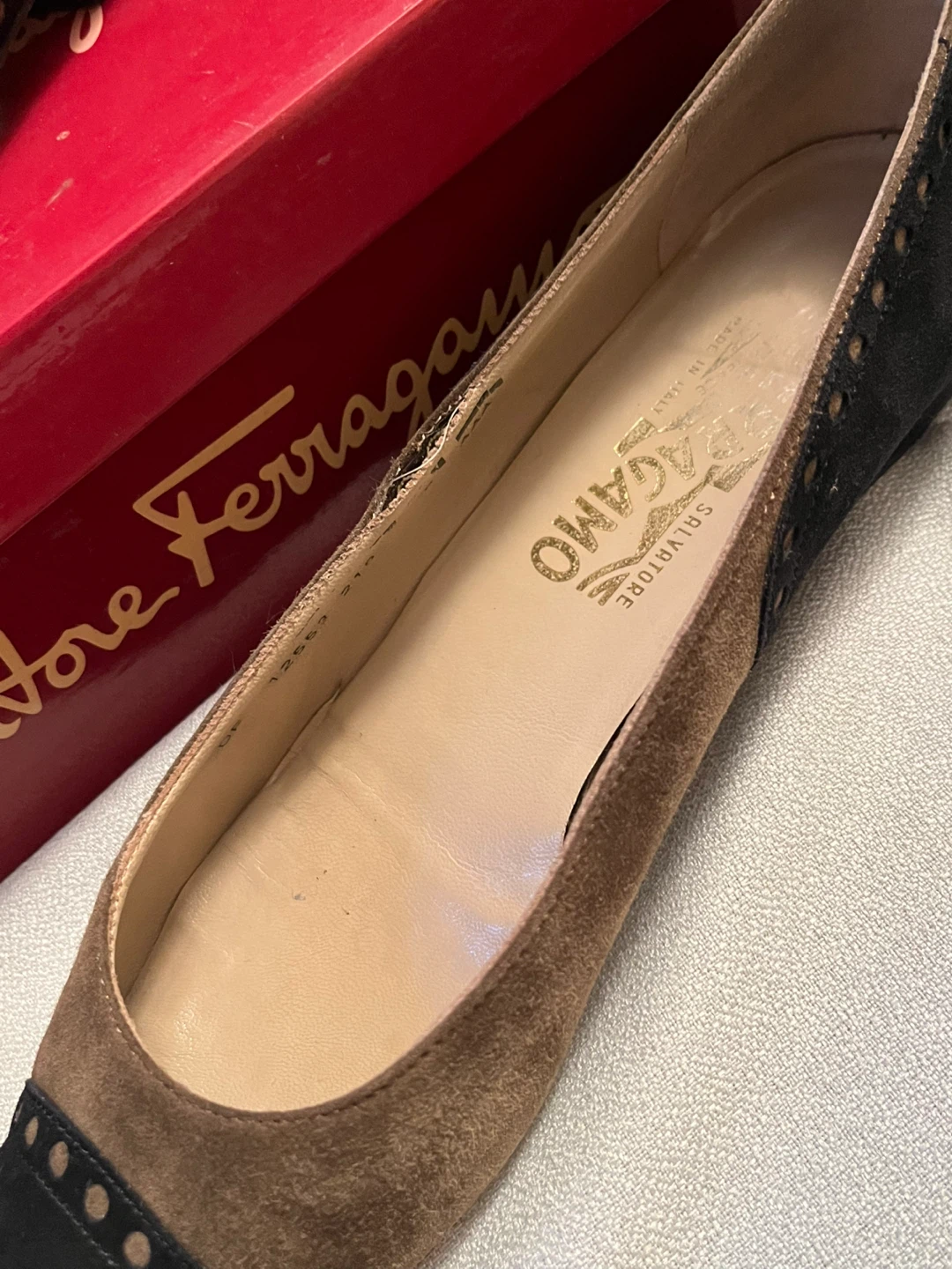 Salvatore Ferragamo Suede Flats - Brown/Black - Size 9 AAA - photo 5