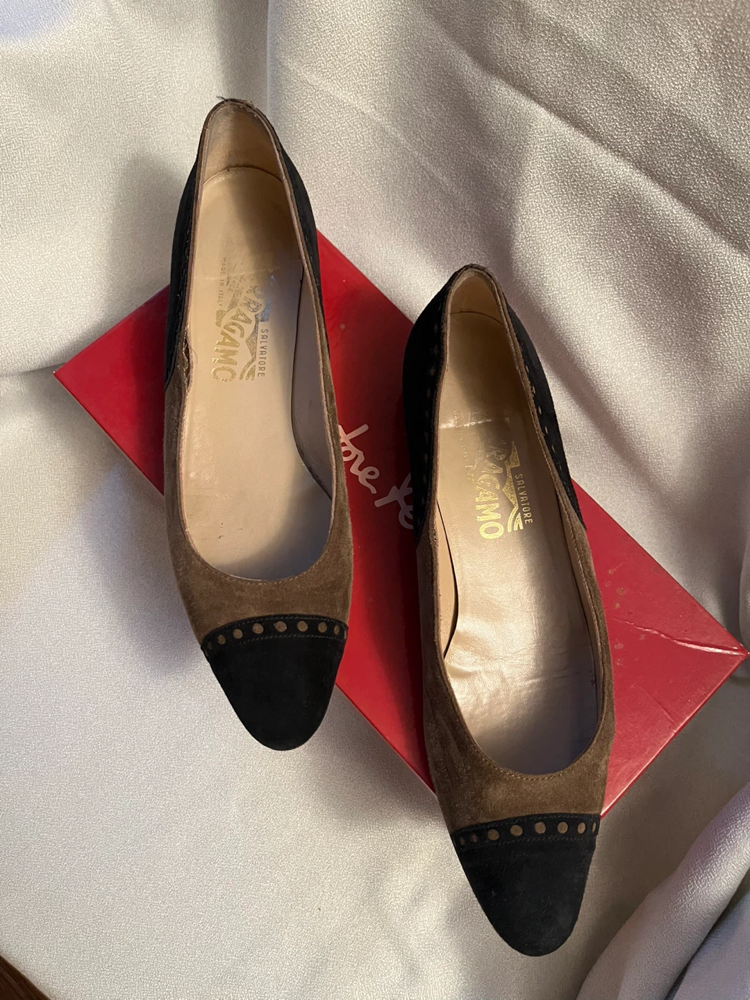 Salvatore Ferragamo Suede Flats - Brown/Black - Size 9 AAA - photo 2