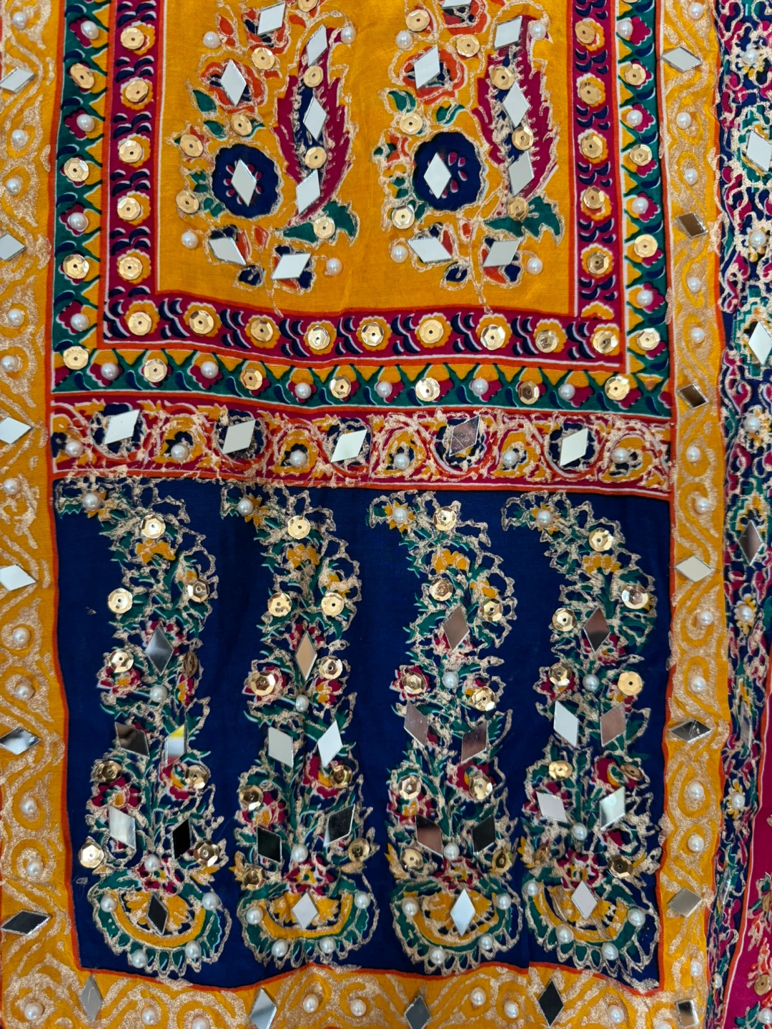 PRICE REDUCED-Embroidered Kurti and Pants Set - photo 2