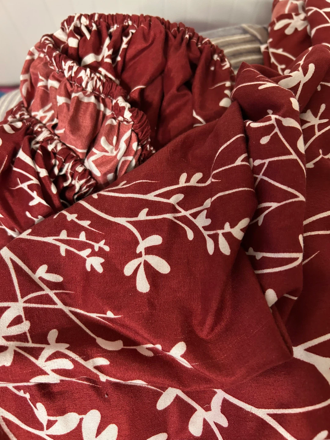 Wine color Floral Print Bedding Set (Queen size) - photo 2