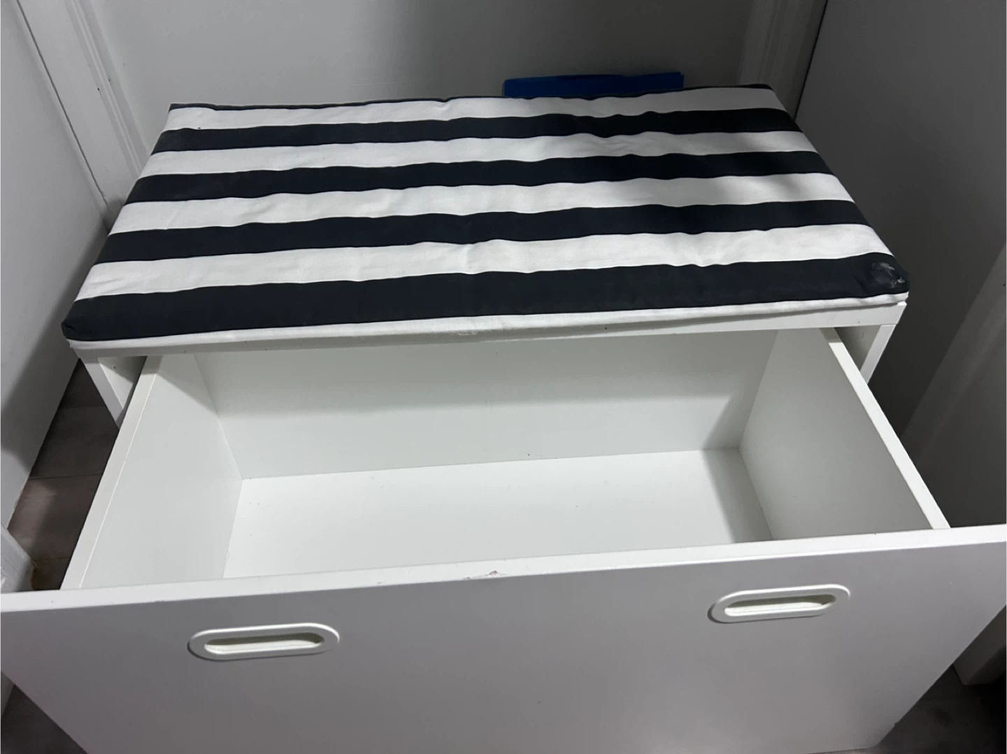 White Storage Bench with Black and White Striped Cushion - photo 3