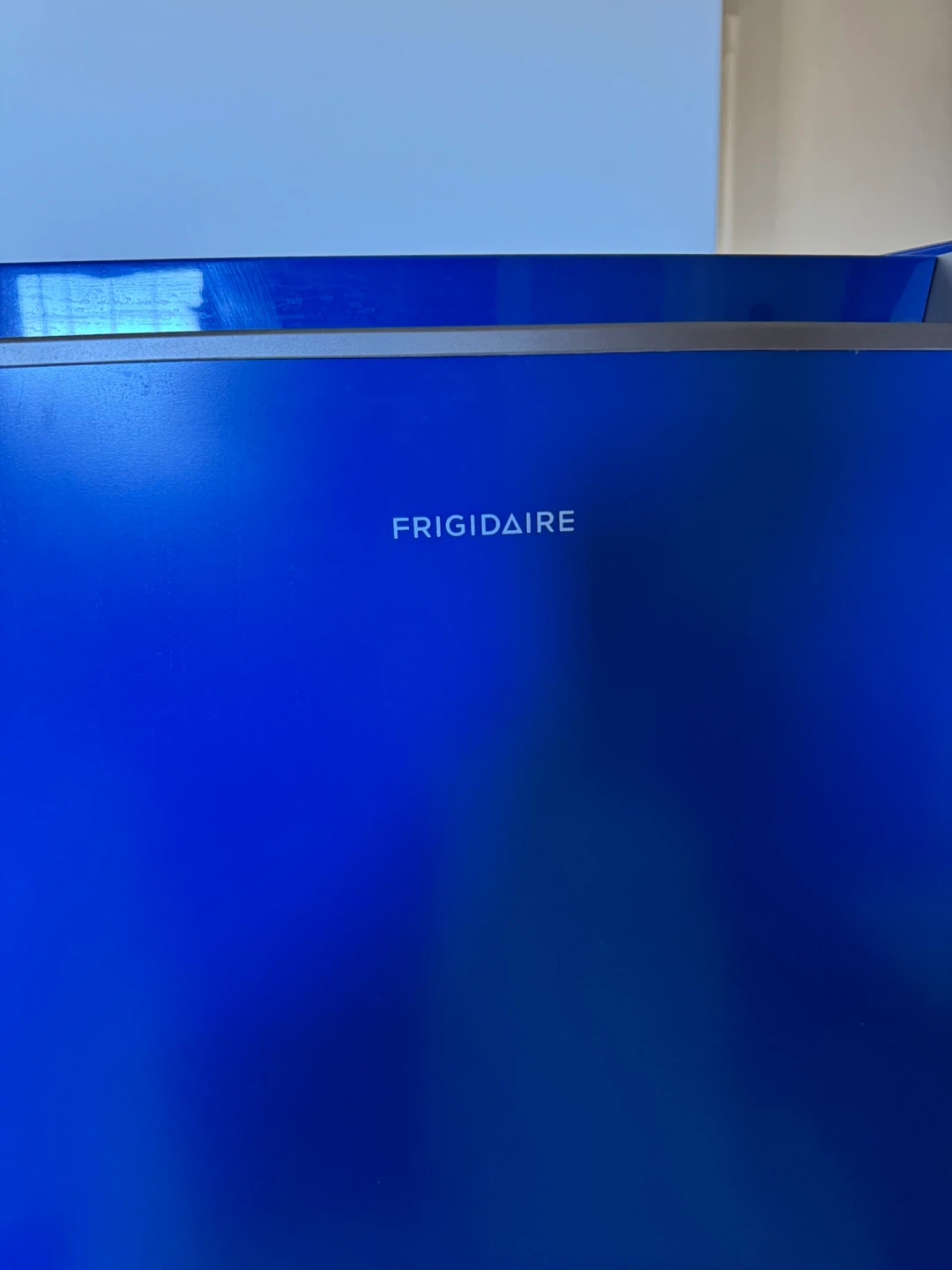 Frigidaire Mini Fridge - Blue - photo 2
