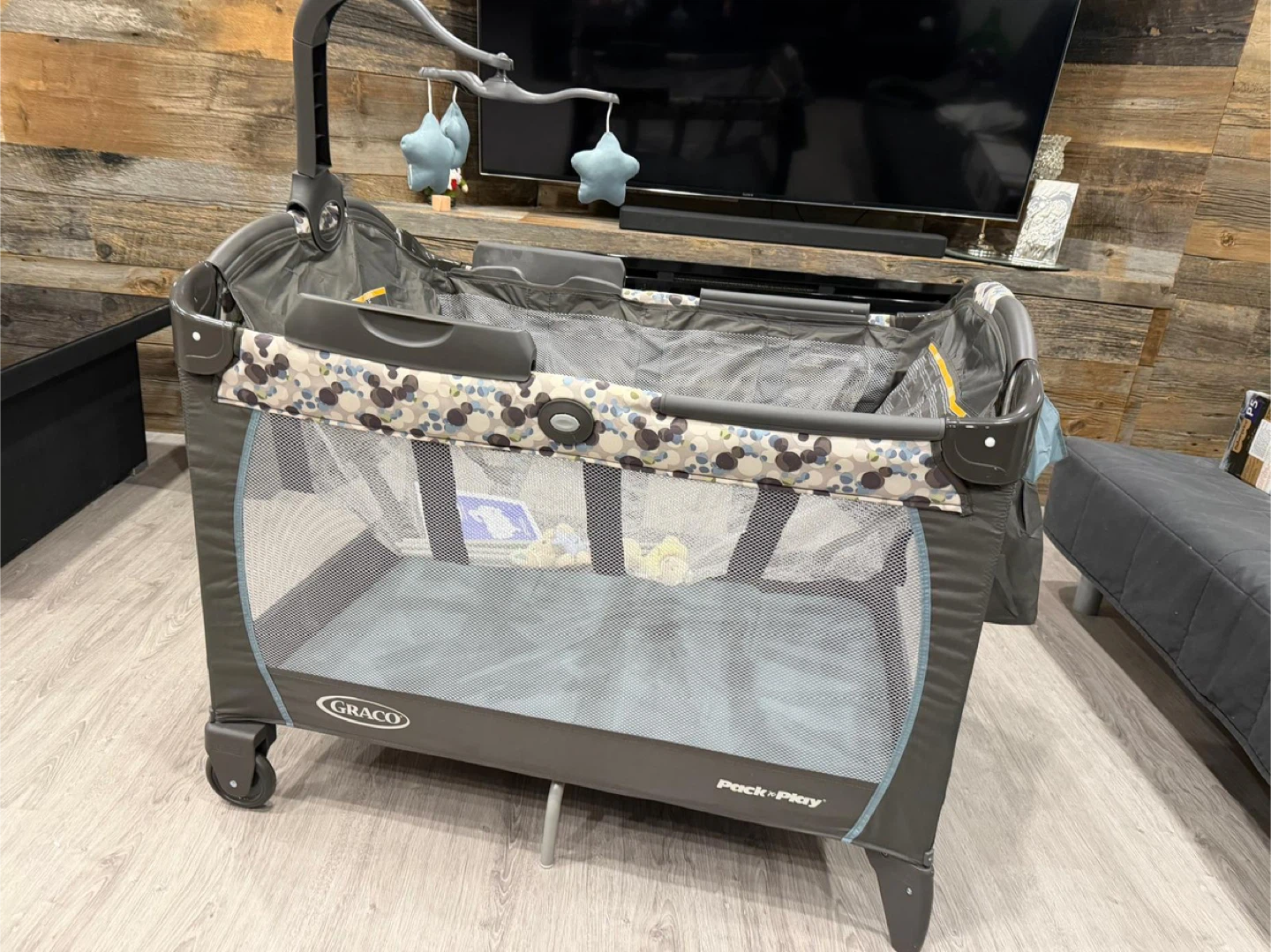Graco Pack 'n Play Portable Playard - photo 2