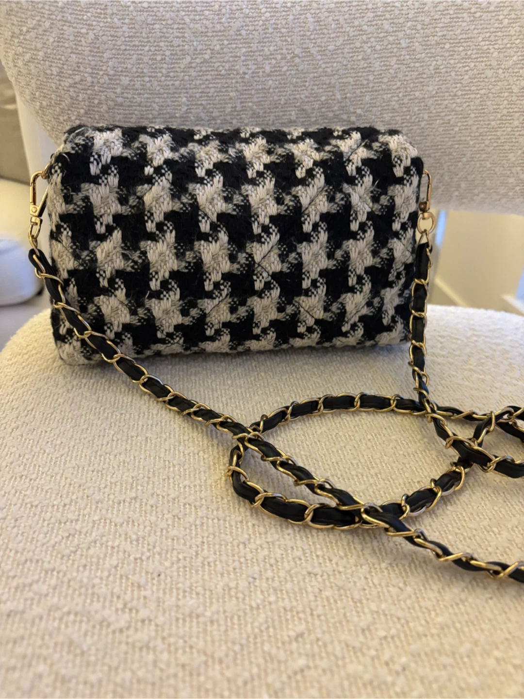 Houndstooth Tweed Crossbody Bag with Gold Chain - photo 3