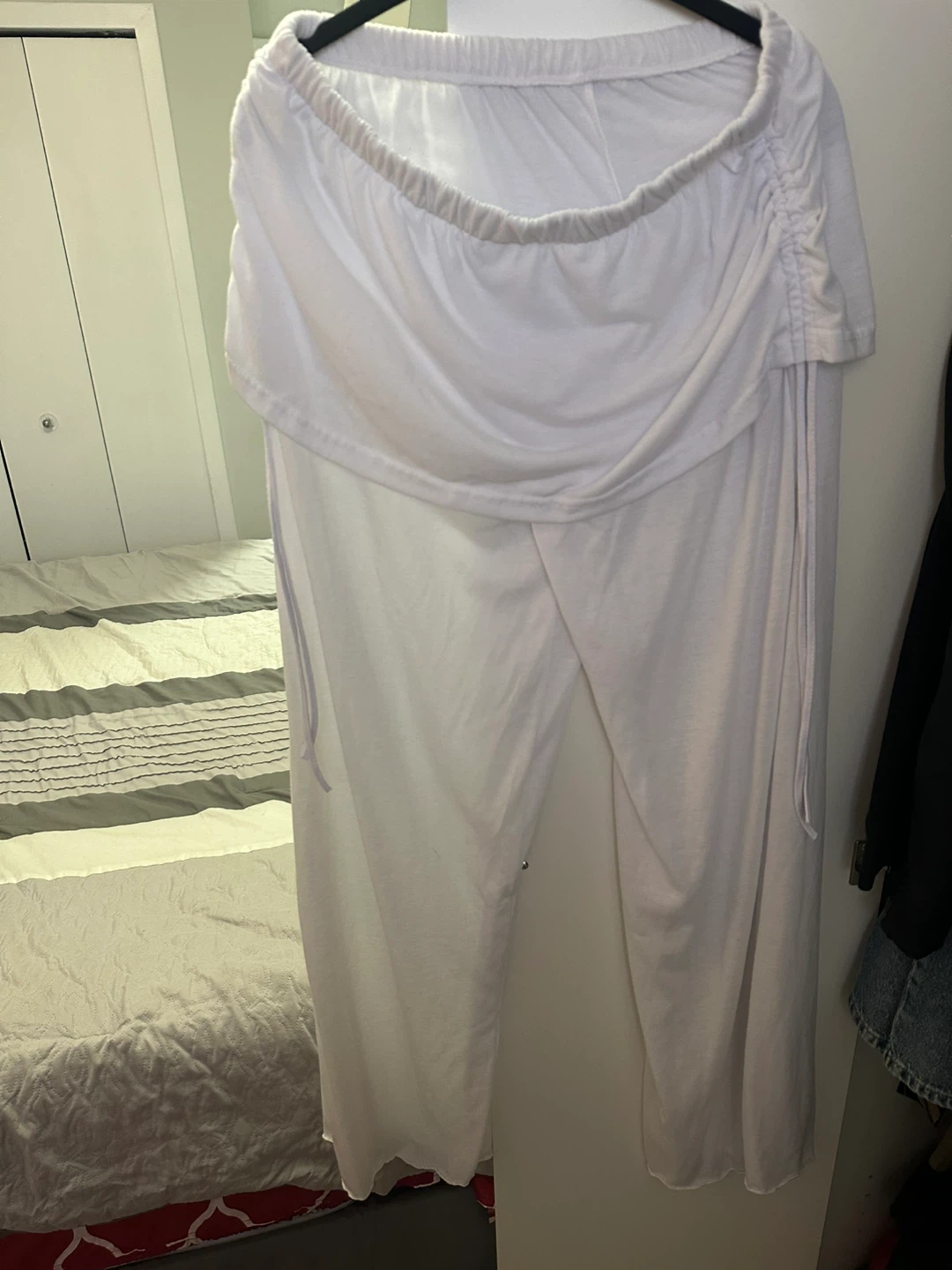 White off-the-shoulder dress, size 2XL🧡
