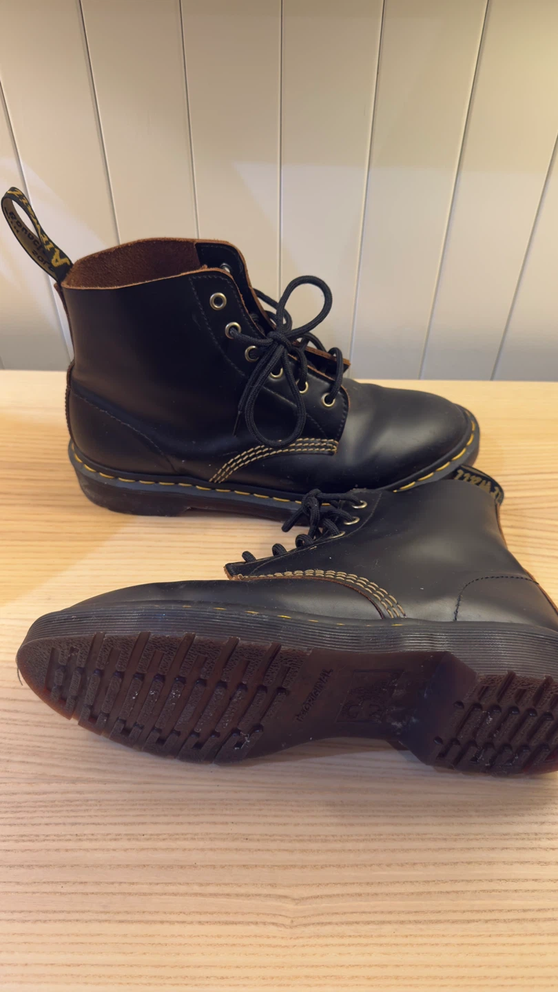 Dr. Martens Black Leather Ankle Boots - photo 2
