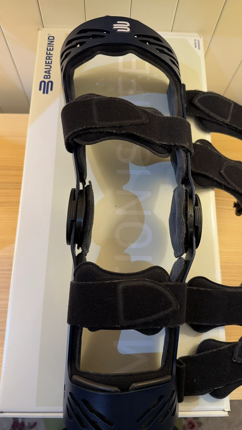 Bauerfeind SecuTec Genu Knee Brace Size 2 - photo 2
