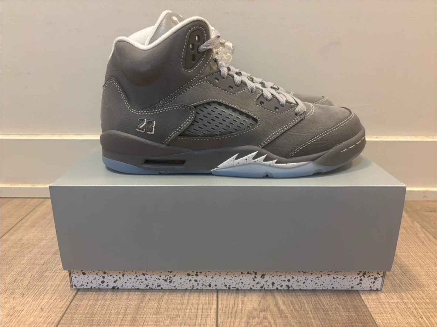 Jordan 5 Wolf Grey size 7y - photo 4