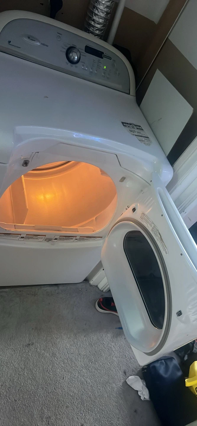 White Whirlpool Washer and Dryer Set - photo 4