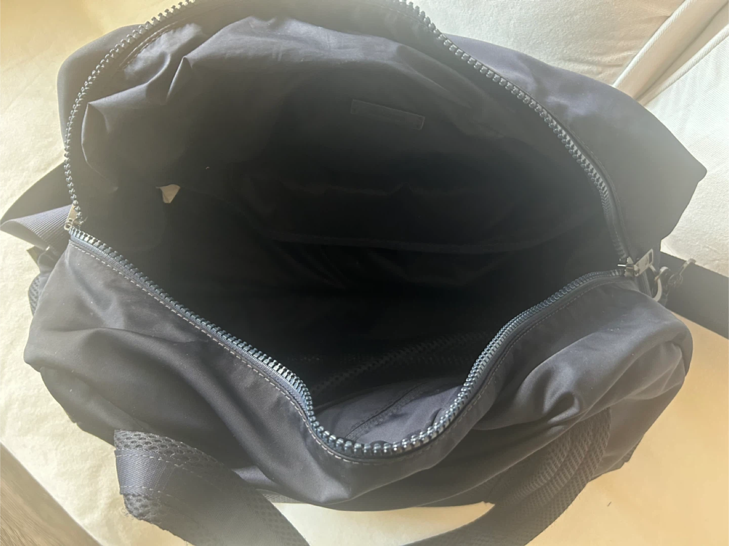 Lululemon Midnight Navy Everywhere Duffel - photo 4