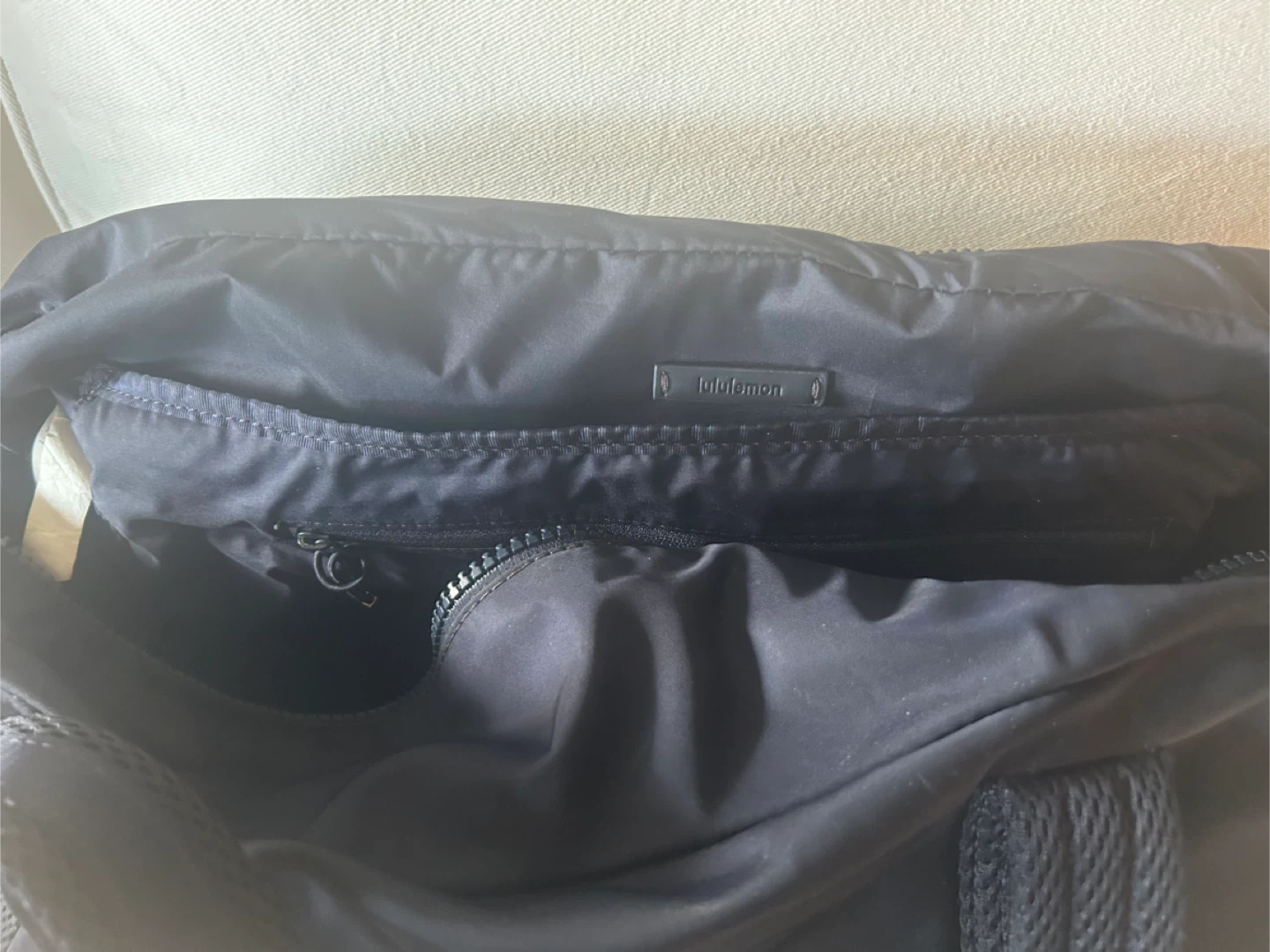 Lululemon Midnight Navy Everywhere Duffel - photo 3