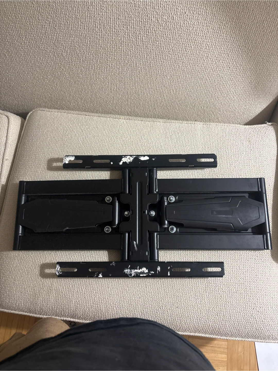 Insignia TV Wall Mount - photo 2