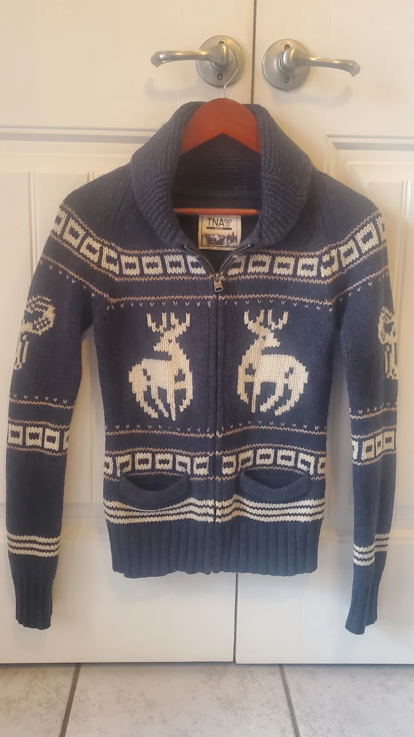 TNA 100% Lambswool Sweater