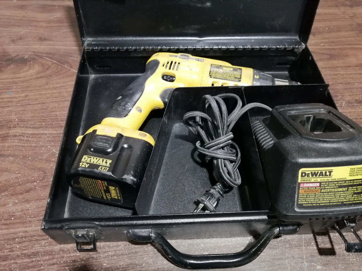 DEWALT 12V XR Cordless Drill with Case and Charger - photo 2