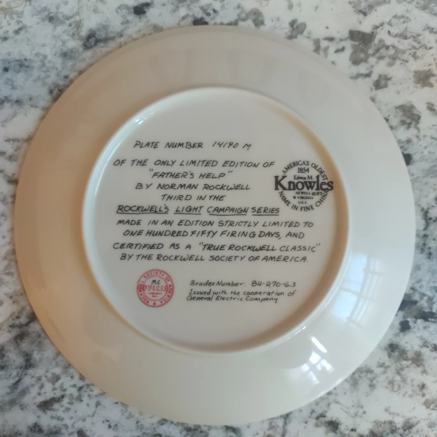 Norman Rockwell "Father's Help" Limited Edition Plate by Knowles - photo 2
