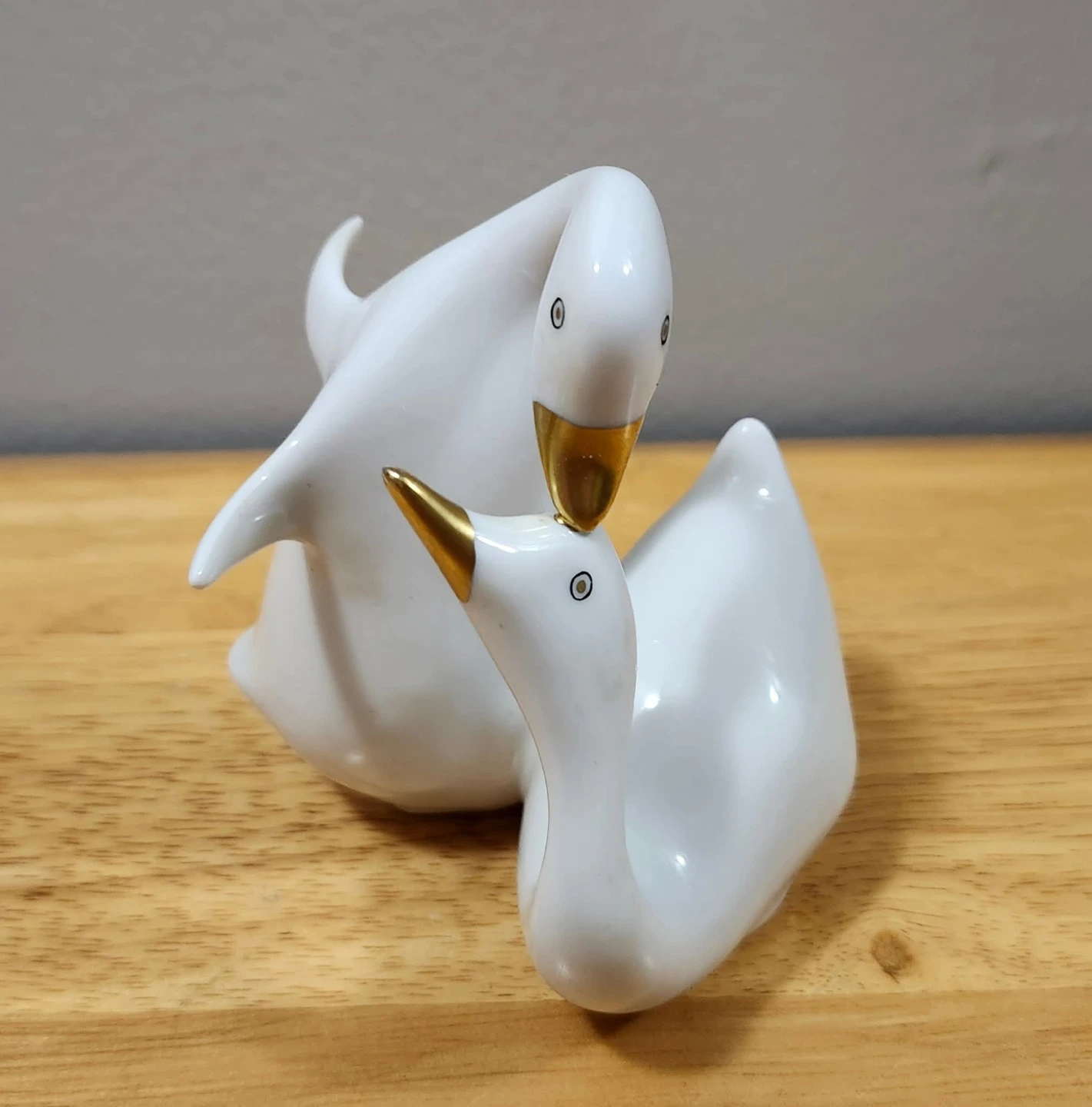 🏆Vintage Hollóháza Porcelain Figurine of Two Geese